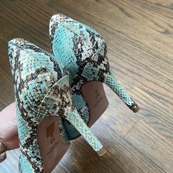 COACH NALA SNAKE GRAPHIC LEATHER HEELS size 8.5 - Picture 12 of 14